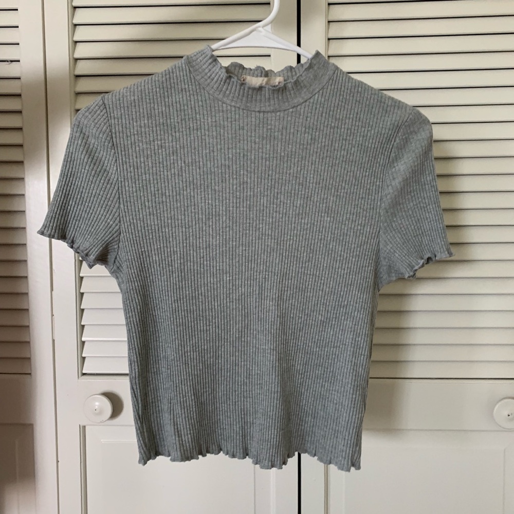 Gray Mock Neck Crop Top